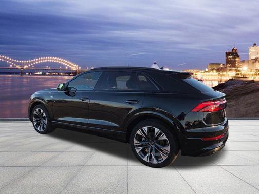 2025 Audi Q8 55 Prestige