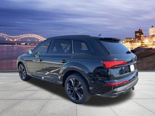 2025 Audi Q7 55 Premium Plus