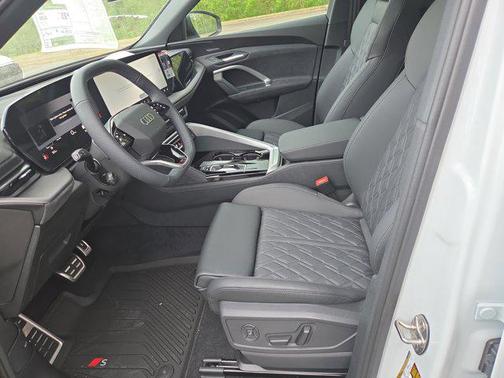 2026 Audi SQ5 3.0T Premium Plus