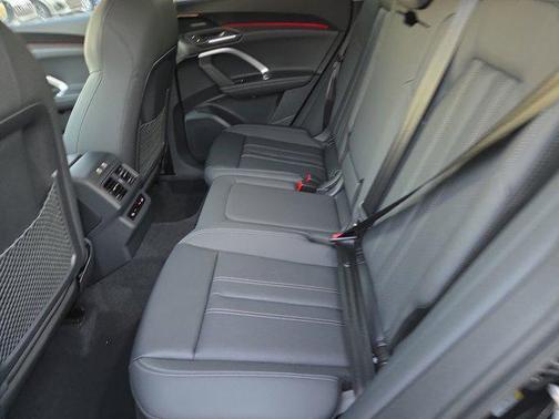 2025 Audi Q5 Prestige TFSI quattro S tronic