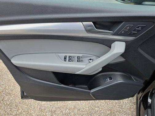 2024 Audi Q5 45 S line Premium
