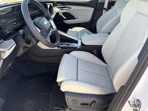 2025 Audi Q5 Premium Plus TFSI quattro S tronic