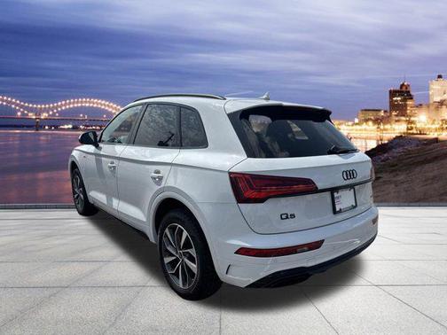 2024 Audi Q5 45 S line Premium