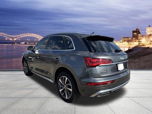 Daytona Gray Pearl Effect 2024 Audi Q5 45 S line Premium Plus