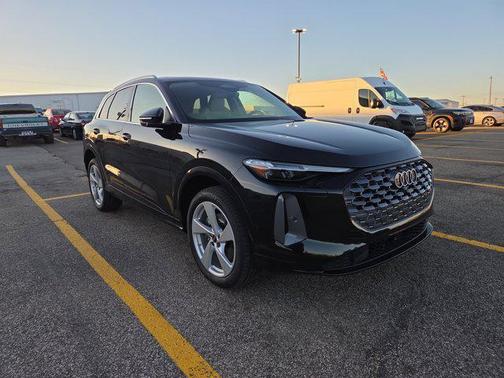 2025 Audi Q5 Premium Plus TFSI quattro S tronic