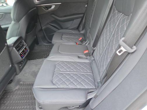 2026 Audi SQ8 4.0T Prestige