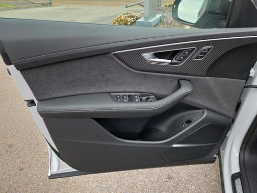 2026 Audi SQ8 4.0T Prestige