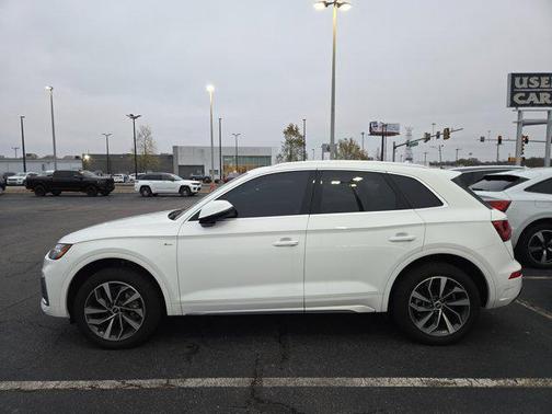 2022 Audi Q5 45 S line Premium