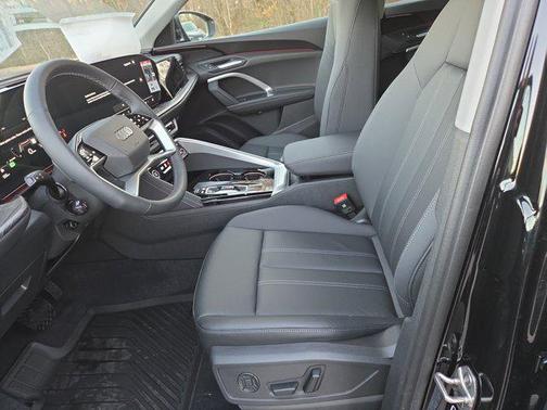 2025 Audi Q5 Premium TFSI quattro S tronic