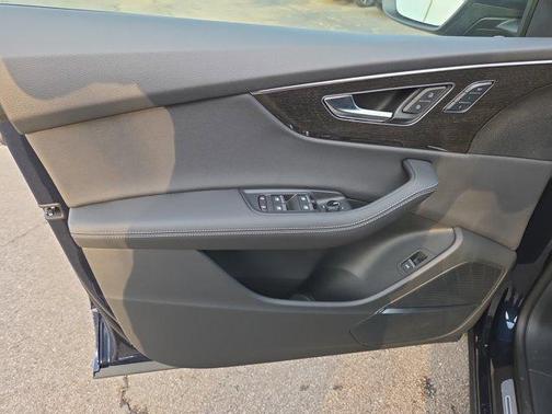 2026 Audi Q8 55 Premium Plus