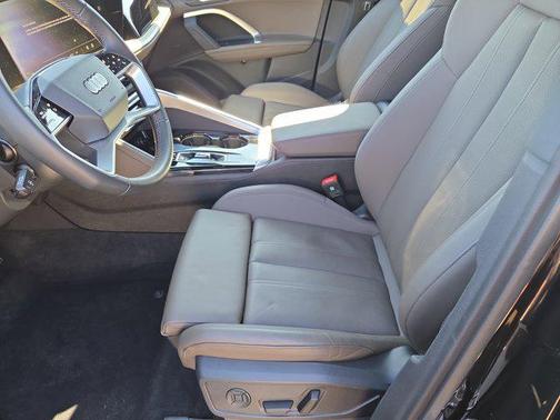 2025 Audi Q5 Premium Plus TFSI quattro S tronic