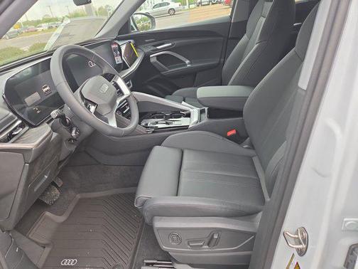 GLACIER WHITE MET 2026 Audi Q5 Premium Plus TFSI quattro S tronic
