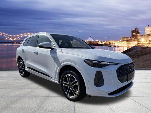 2025 Audi Q5 Premium TFSI quattro S tronic