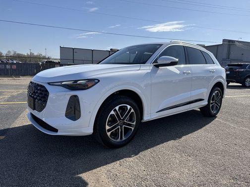 2025 Audi Q5 Premium TFSI quattro S tronic