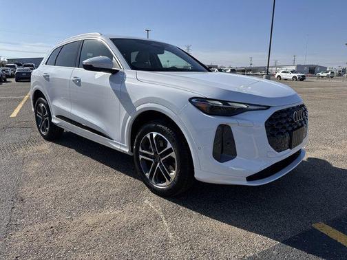 2025 Audi Q5 Premium TFSI quattro S tronic