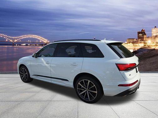 Glacier White Metallic 2026 Audi Q7 45 Premium Plus