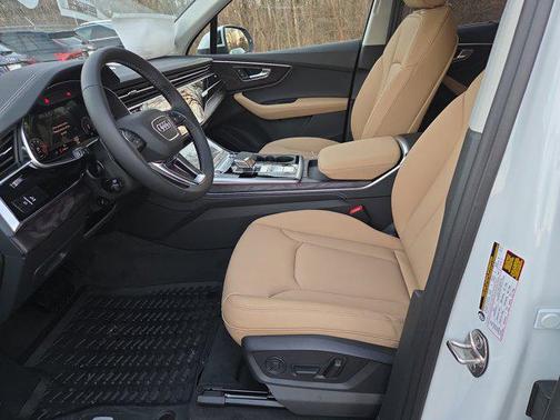 2026 Audi Q7 55 Premium Plus
