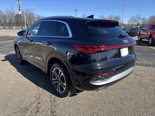 2025 Audi Q5 Premium Plus TFSI quattro S tronic