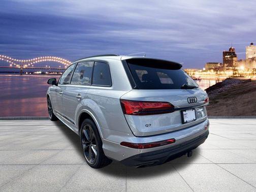 2025 Audi Q7 55 Premium Plus