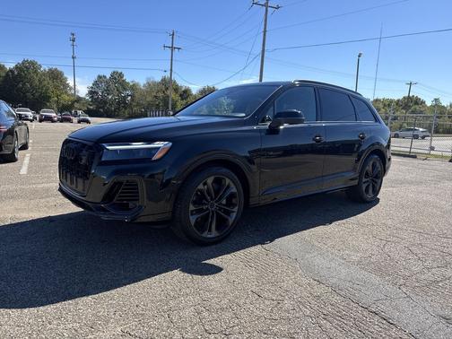 'BLACK' 2026 Audi Q7 55 Premium Plus