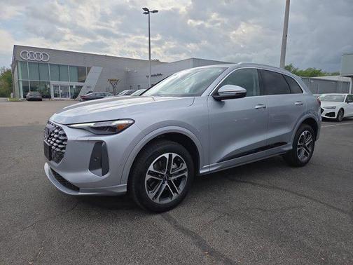 White 2025 Audi Q5 Premium Plus TFSI quattro S tronic