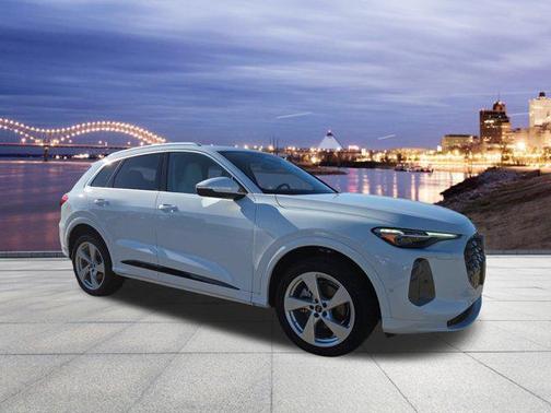 2025 Audi Q5 Premium Plus TFSI quattro S tronic