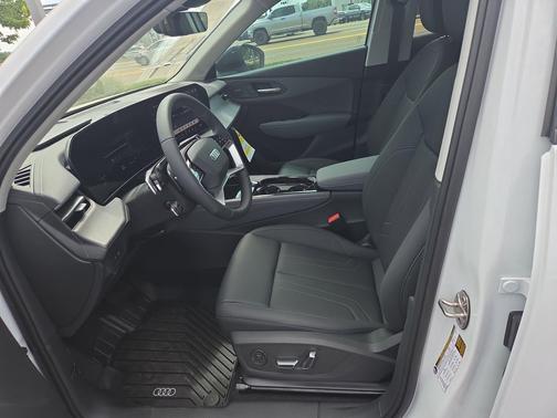 Glacier White Metallic 2026 Audi Q3 TFSI quattro S tronic
