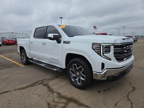 2025 GMC Sierra 1500 SLT