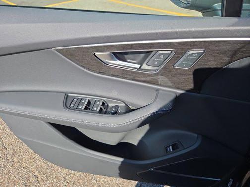 2026 Audi Q7 55 Premium Plus