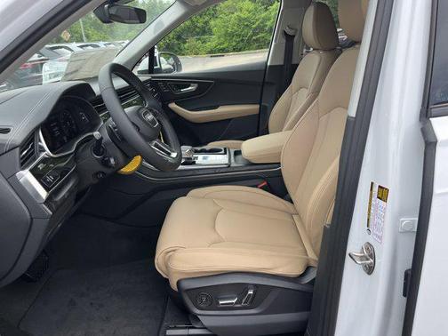 2025 Audi Q7 55 Prestige