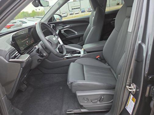 Daytona Gray Pearl Effect 2025 Audi Q5 Premium Plus TFSI quattro S tronic