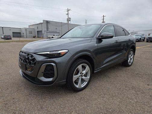 Daytona Gray Pearl Effect 2025 Audi Q5 Premium Plus TFSI quattro S tronic