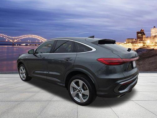 Daytona Gray Pearl Effect 2025 Audi Q5 Premium Plus TFSI quattro S tronic