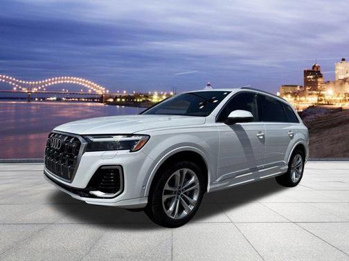 2025 Audi Q7 55 Premium Plus