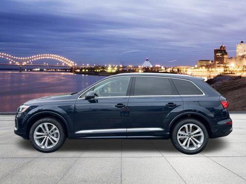 2025 Audi Q7 45 Premium Plus