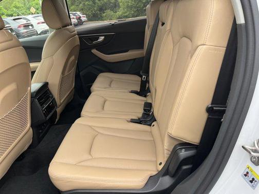 2025 Audi Q7 55 Prestige