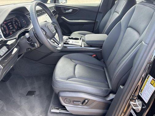 2025 Audi Q7 55 Premium