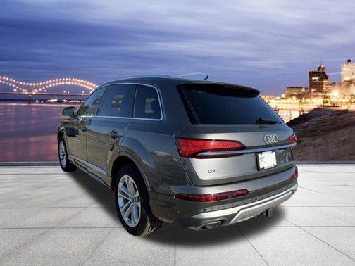 2025 Audi Q7 45 Premium