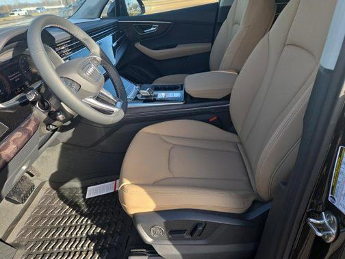 Mythos Black Metallic 2026 Audi Q7 55 Premium Plus