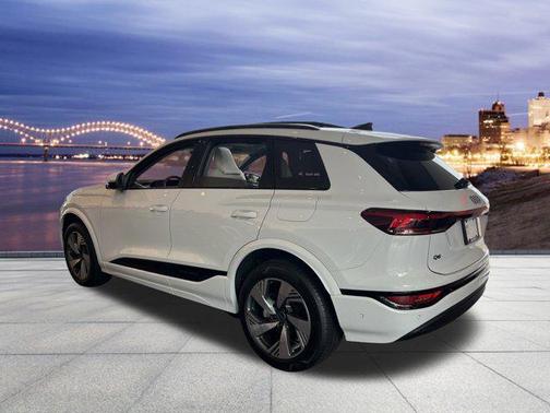 2025 Audi Q6 e-tron Premium Plus quattro