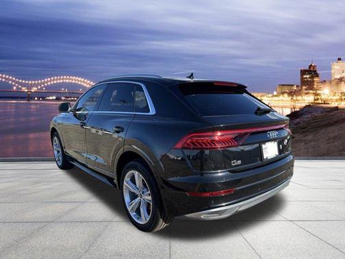 2023 Audi Q8 55 Premium