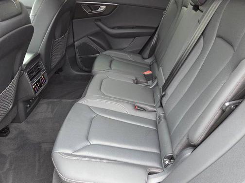 2021 Audi Q8 55 Premium Plus