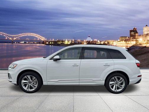 2023 Audi Q7 45 Premium