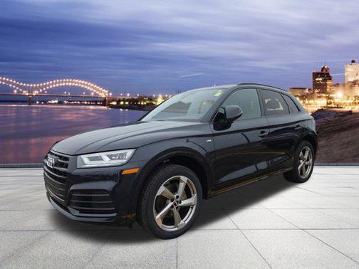 2020 Audi Q5 45 Titanium Premium