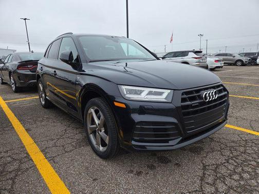 2020 Audi Q5 45 Titanium Premium