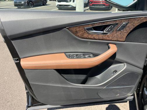 2024 Audi Q8 55 Premium Plus