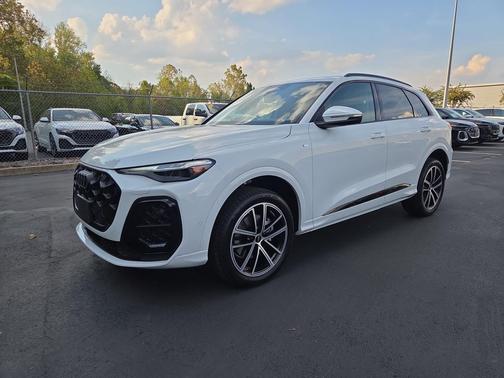 Glacier White Metallic 2026 Audi Q5 Premium Plus TFSI quattro S tronic
