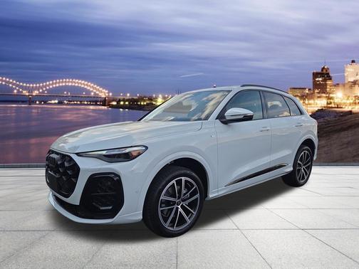 Glacier White Metallic 2026 Audi Q5 Premium Plus TFSI quattro S tronic