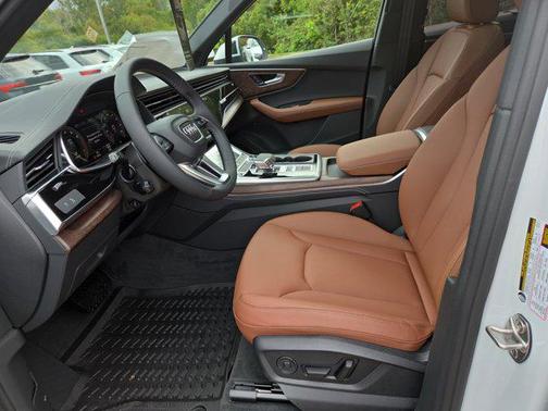 2026 Audi Q7 45 Premium Plus