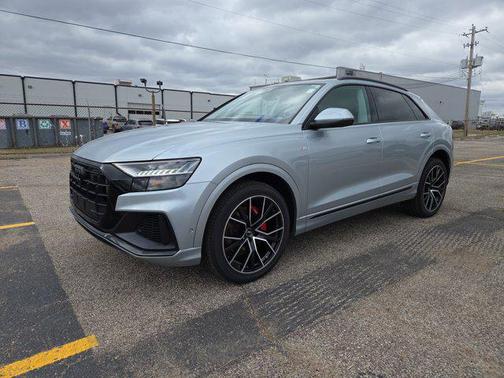 2023 Audi Q8 55 Premium Plus
